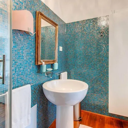 بيت ضيافة Sea View Vindobona 2 Modern With Parking In Center 4*