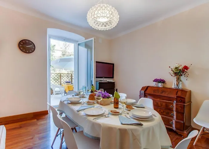 Pensionat Sea View Vindobona 2 Modern With Parking In Center Mali Lošinj