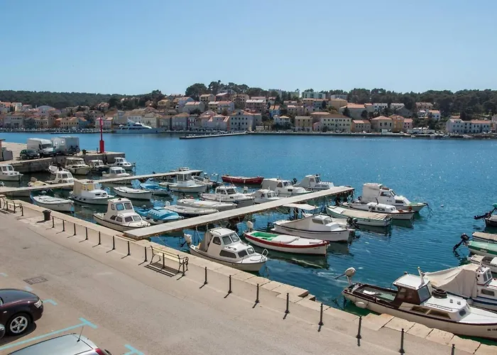 Pensionat Sea View Vindobona 2 Modern With Parking In Center Mali Lošinj